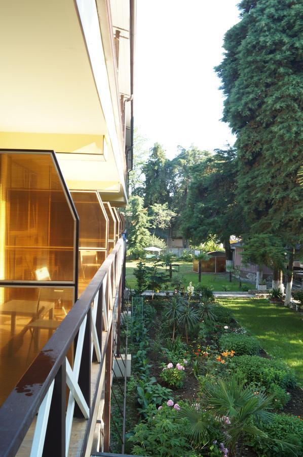 Pitsunda Hotel Exterior foto