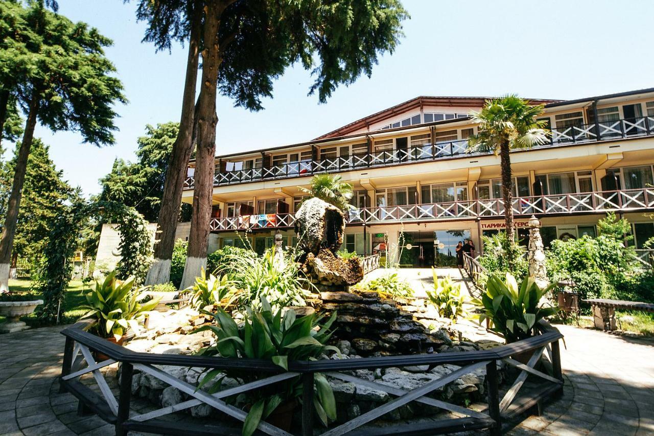 Pitsunda Hotel Exterior foto